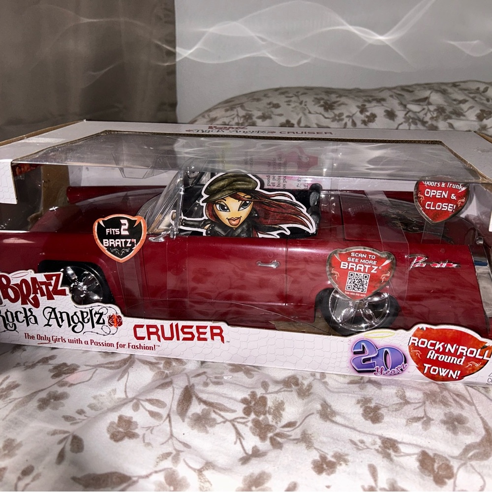 Bratz collectible car